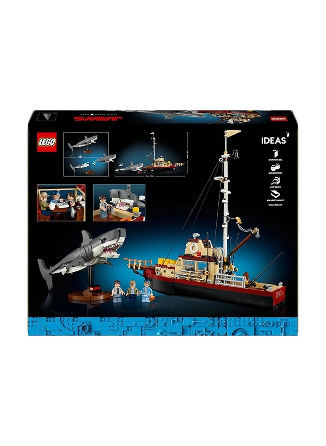 LEGO Technic Emirates Team New Zealand AC75 Yacht (42174)