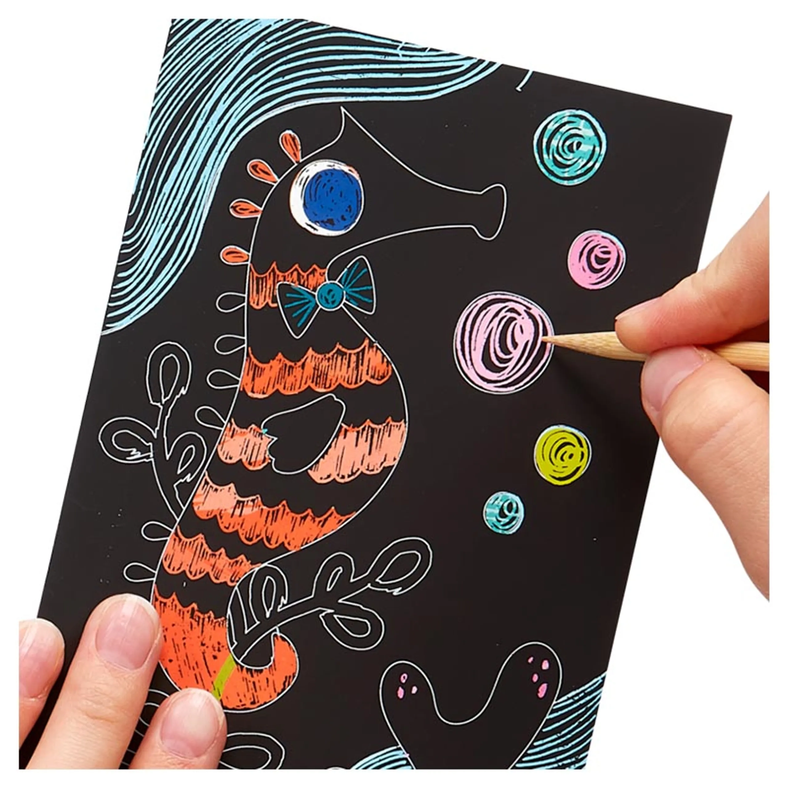 Mini Scratch & Scribble Art Kit - 4 illustrated scratch cards (4 x 6 inches) 2 rainbow DIY blank scratch cards (4 x 6 inches) 1 wooden stylus