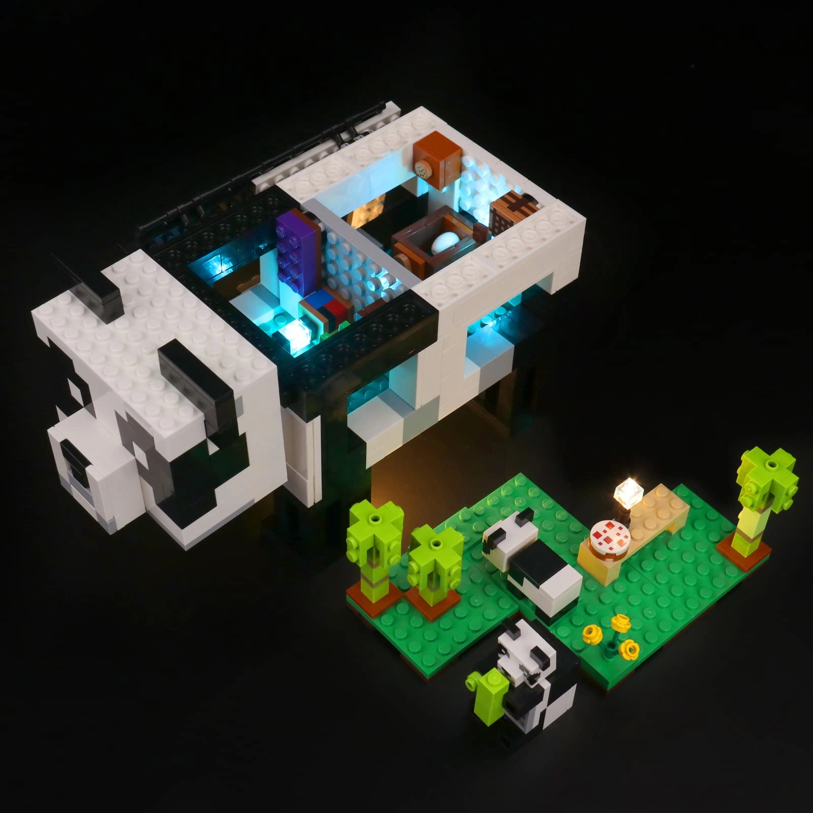 BrickBling Minecraft The Panda House (21245)