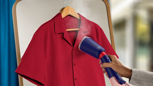 Pointed tip: perfect for tricky-to-iron areas