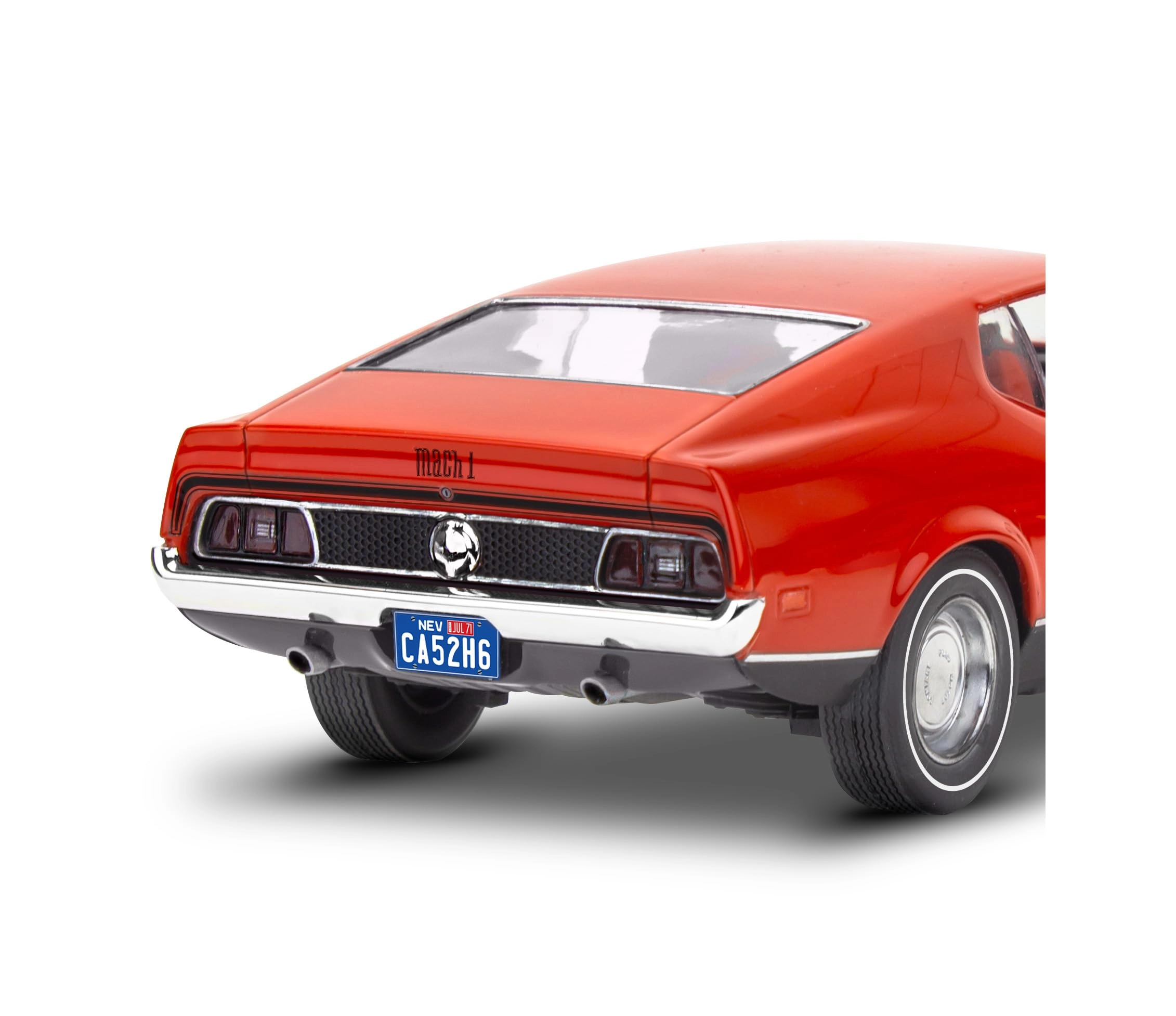 James Bond 71 Ford Mustang Mach 1 429 Model Kit (14555) - 1:25