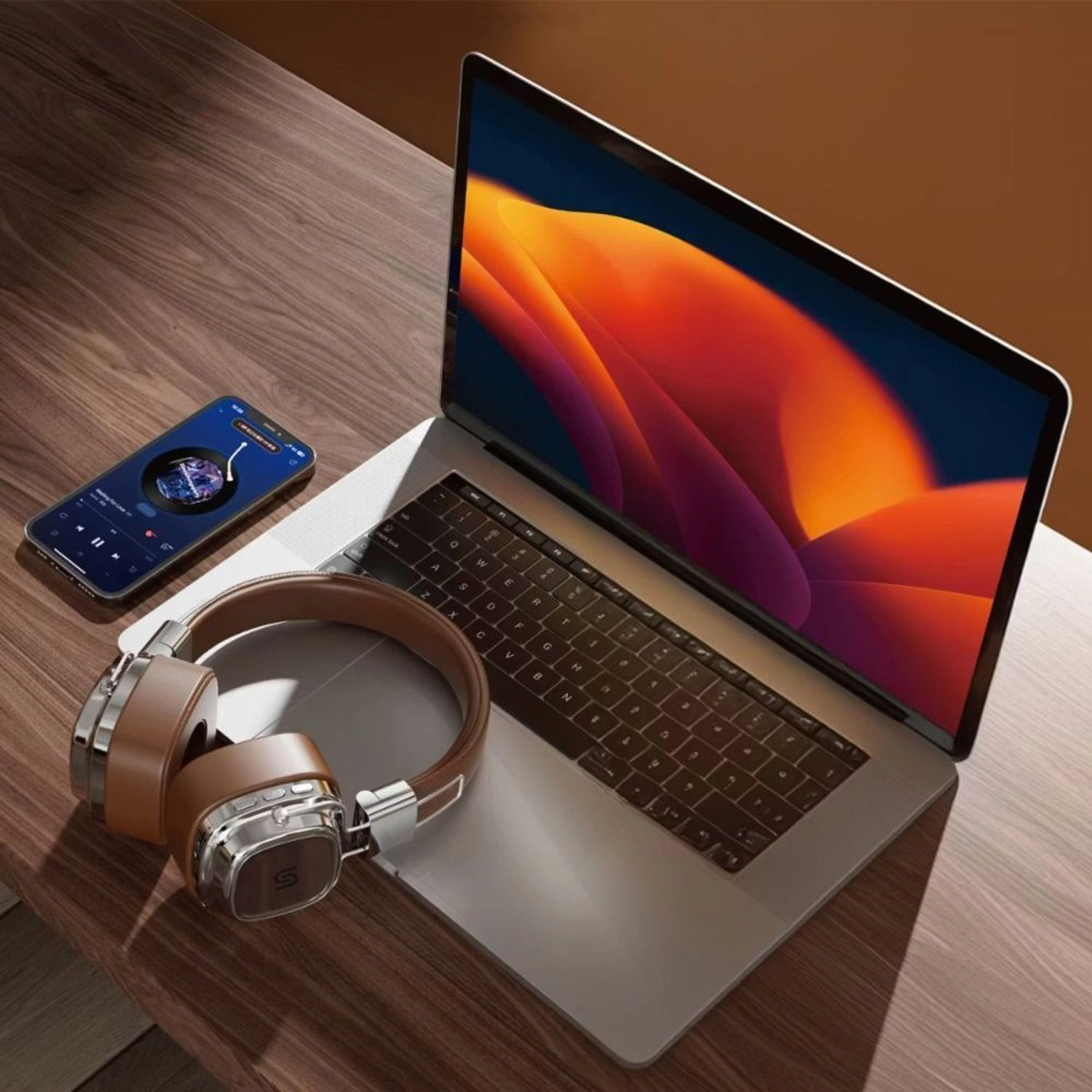 Soundtec Vintage Wireless Headphone