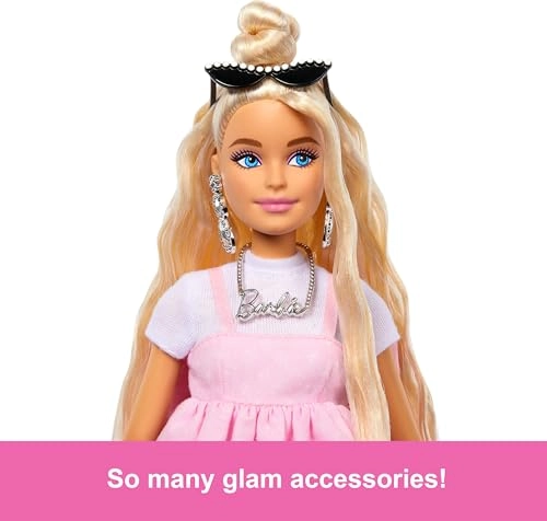 Barbie Deluxe Fashionistas - Blonde & Original Body Ages 4+