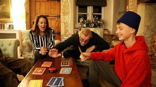 Host Your Own Gameshow Quiz Game - English 9 years and up