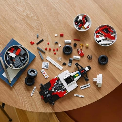 Icons McLaren Model Car MP4/4 & Ayrton Senna (10330)