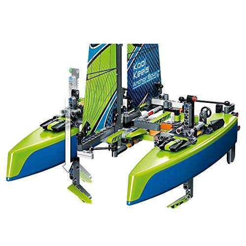 Technic Catamaran 42105