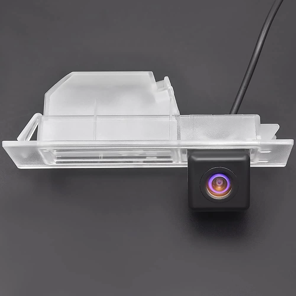 Rear View Reverse Backup Tracks Camera - 728 x 512