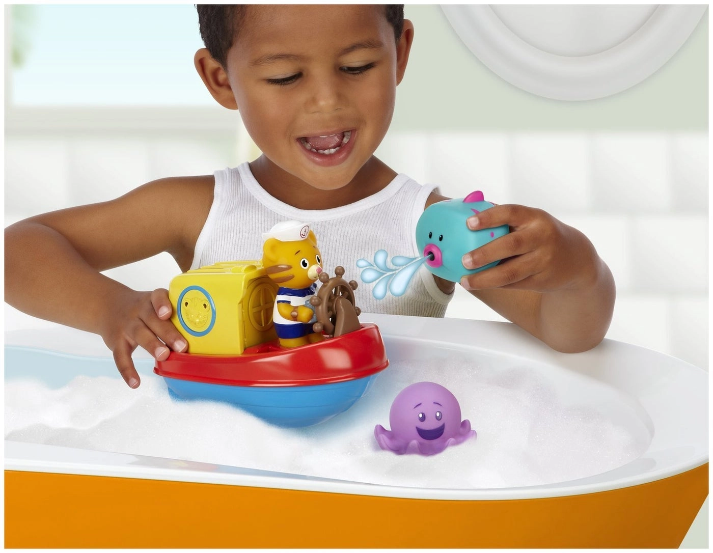 Daniel's Bathtub Voyage Adventure - 6 Piece Set Multicolor