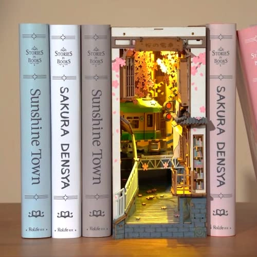 Book Nook Kit - Sakura Tram
