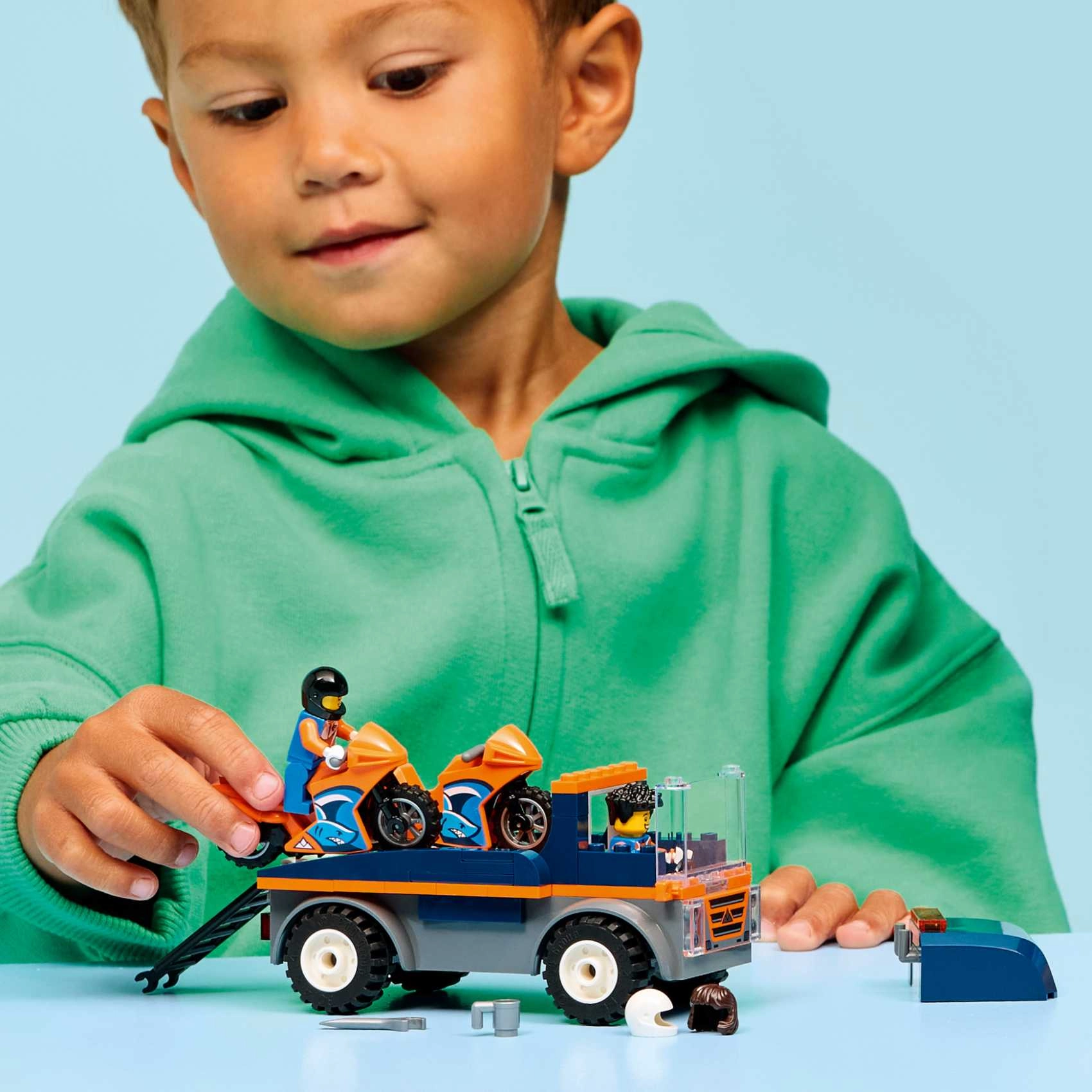 City Motorcycle Transporter (60491) - 2 Minifigures Ages 4+
