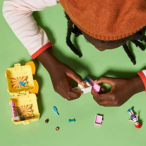 Mia’s Pug Cube - Friends