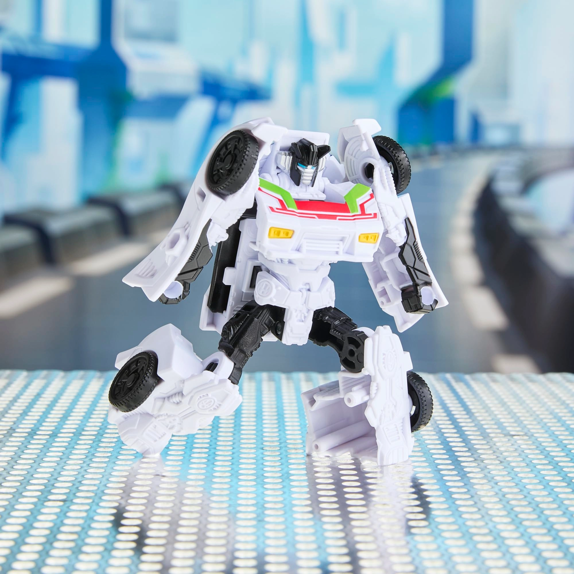 CYBERWORLD Wheeljack - 2 steps
