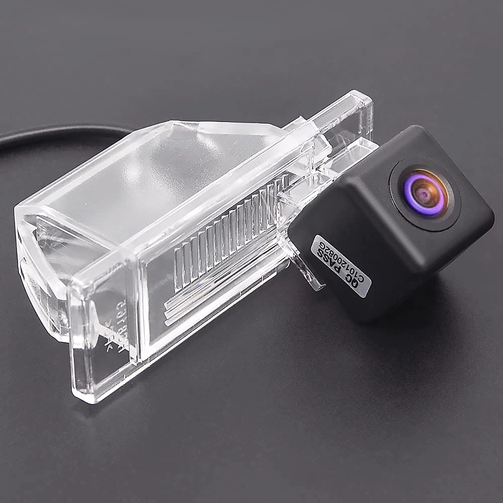 Rear View Reverse Backup Tracks Camera - 728 x 512