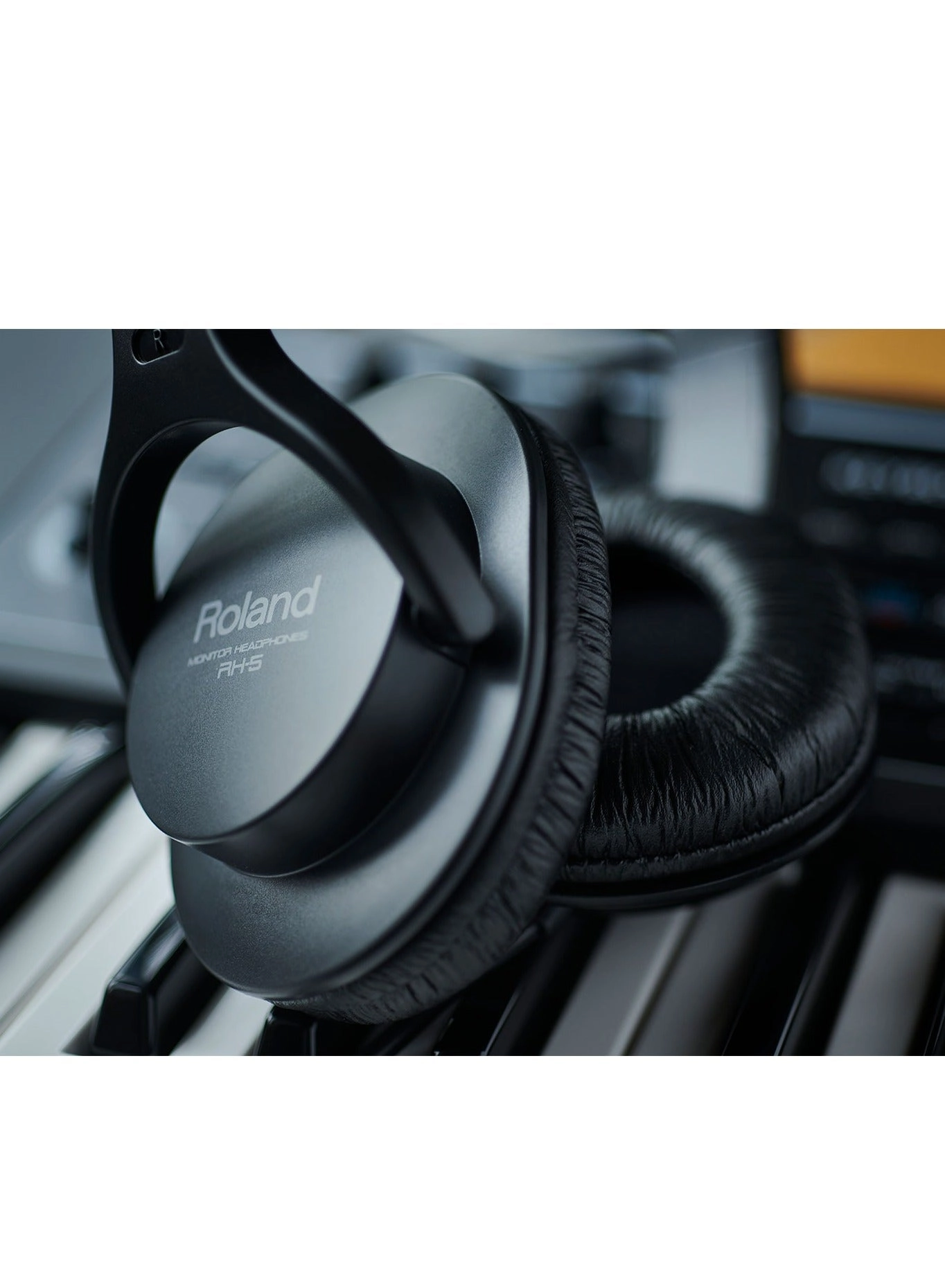 RH-5 Wired Headphone