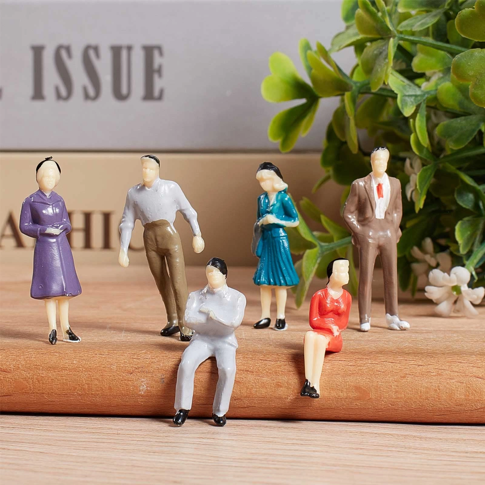 Mini People Figurines - 50 1: 75 Scale