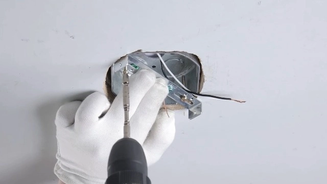 Woven Pendant Lights - Max47' H