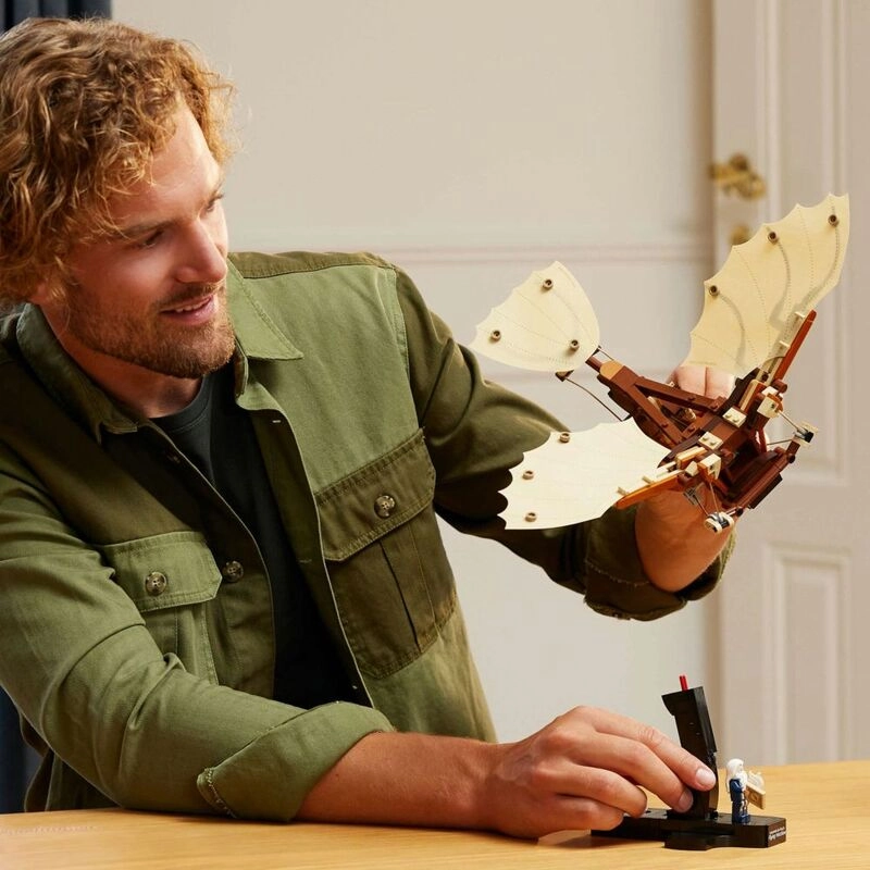 Leonardo da Vinci’s Flying Machine (10363) - 18 years and up