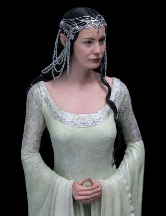 Arwen - The Lord of the Rings Coronation (34 cm)