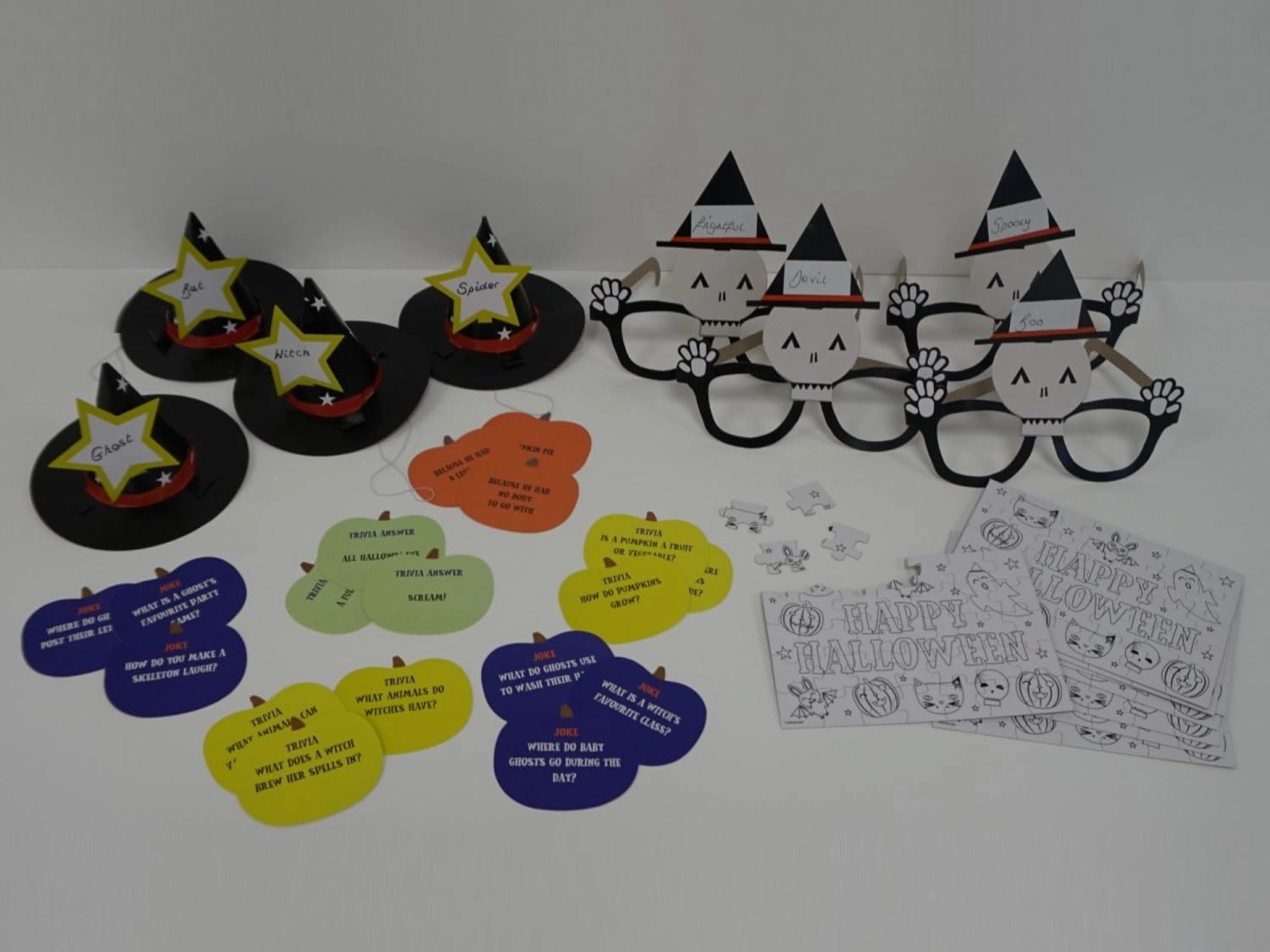 Amscan Who am I? Kids Halloween Party Game - 3 years and up