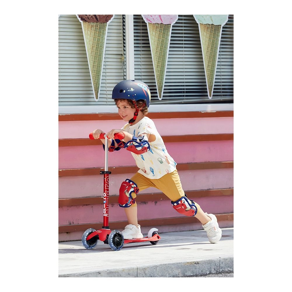 Mini Deluxe 3-Wheel Kick Scooter – 120/85 mm LED