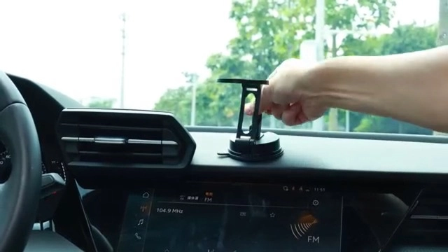 Magnetic Car Mount for iPhone