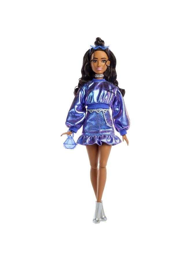 Barbie Deluxe Style Barbiecore - Brunette Ages 4+