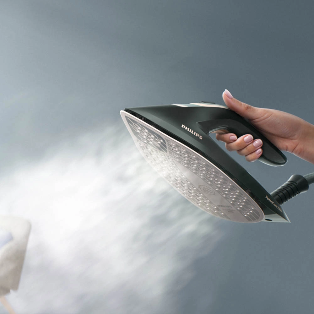 7000 Series PerfectCare Steam Generato Iron - 1.5 L