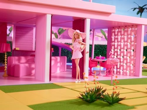Barbie The Movie - 3 Outfits Shoes Accessories Ages 3+