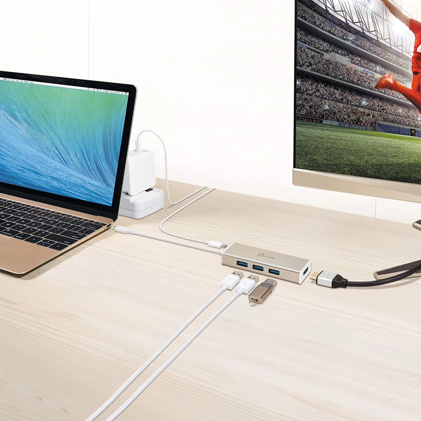 USB 3.1 Type C to 3 USB 3.0 Hub with 4K HDMI Port