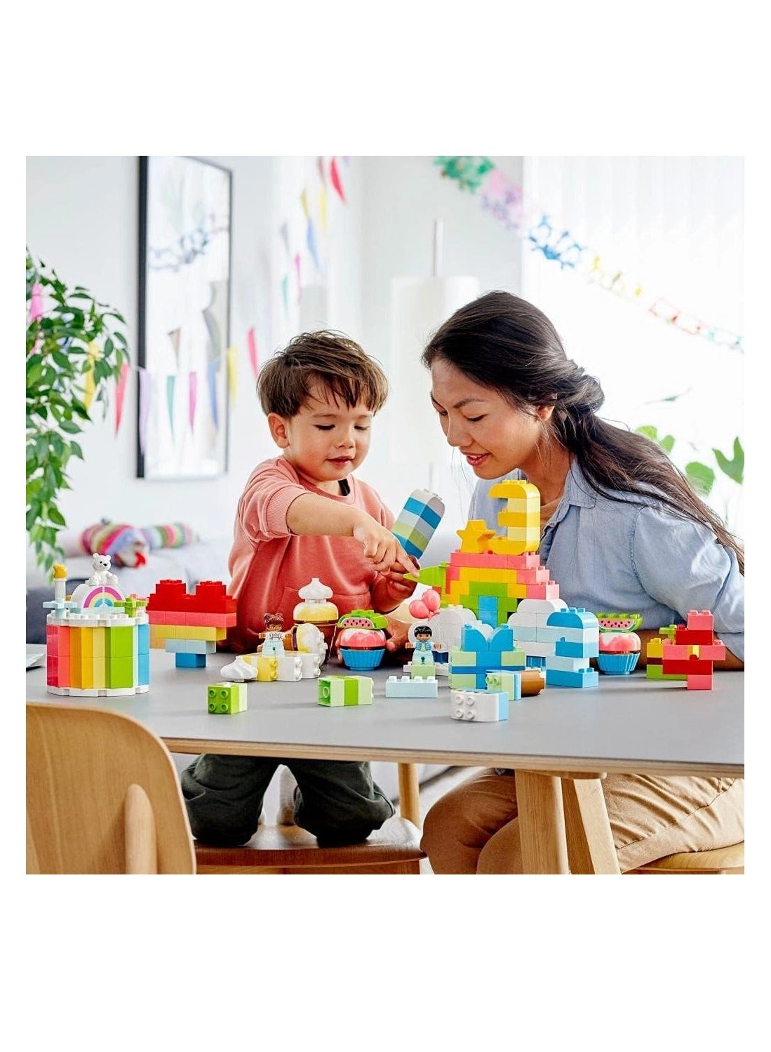 DUPLO Classic Creative Birthday Party - Construction