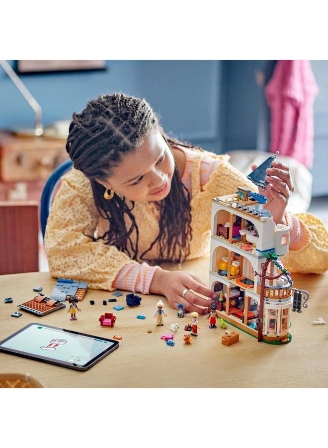 Friends Castle Bed and Breakfast Hotel Playset (42638)