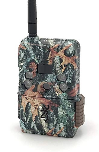 Defender Wireless Pro Scout - 4G LTE 18MP + Ultra 32GB SD Card + AA Batteries - 8 + USB Card Reader