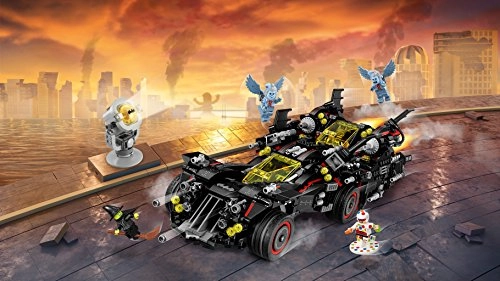 The Lego Batman Movie Ultimate Batmobile (70917) - 4-in-1 8 minifigures