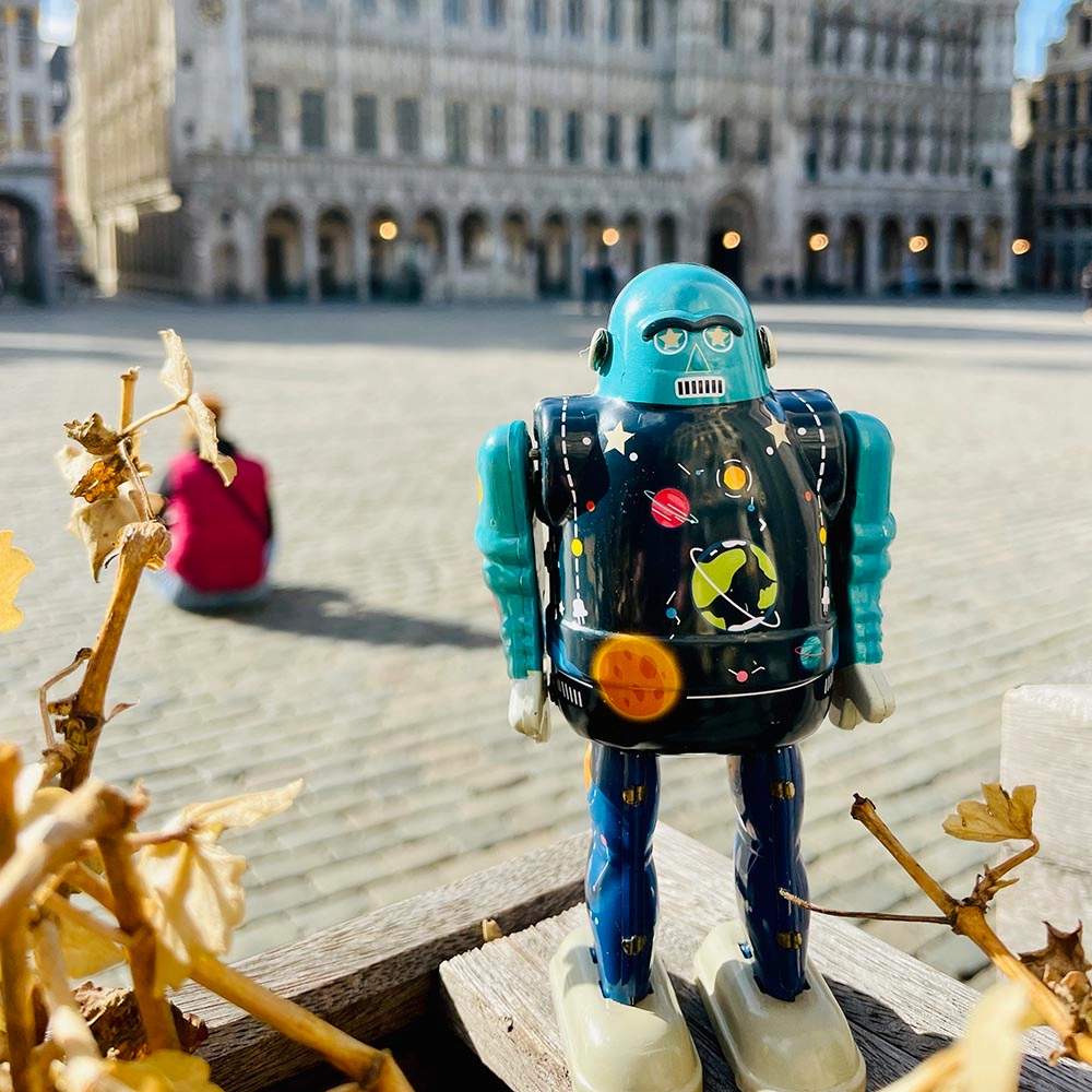 Starbot - Limited edition 2000 pieces 15cm