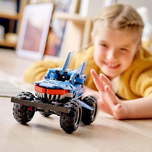 Technic Monster Jam Megalodon (42134) - 2-in-1 Pull-back