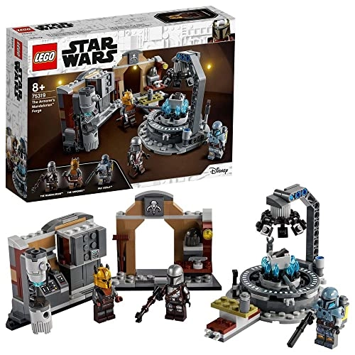Star Wars The Armourer’s Mandalorian Forge (75319)