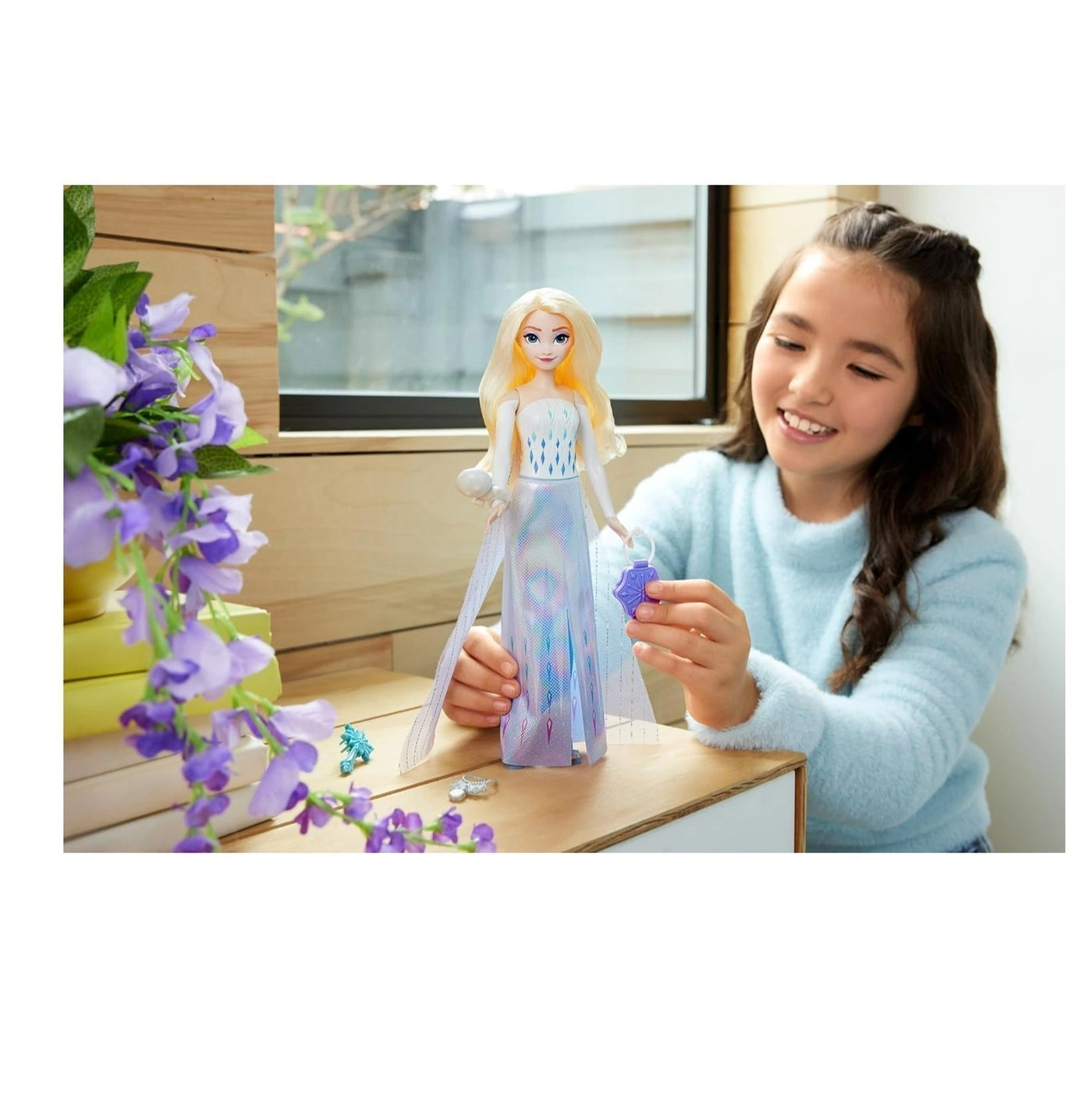 Elsa Fashion Doll - Frozen Spin & Reveal 11 Surprises