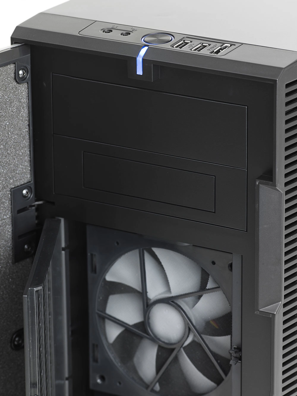 Define XL R2 - Full Tower