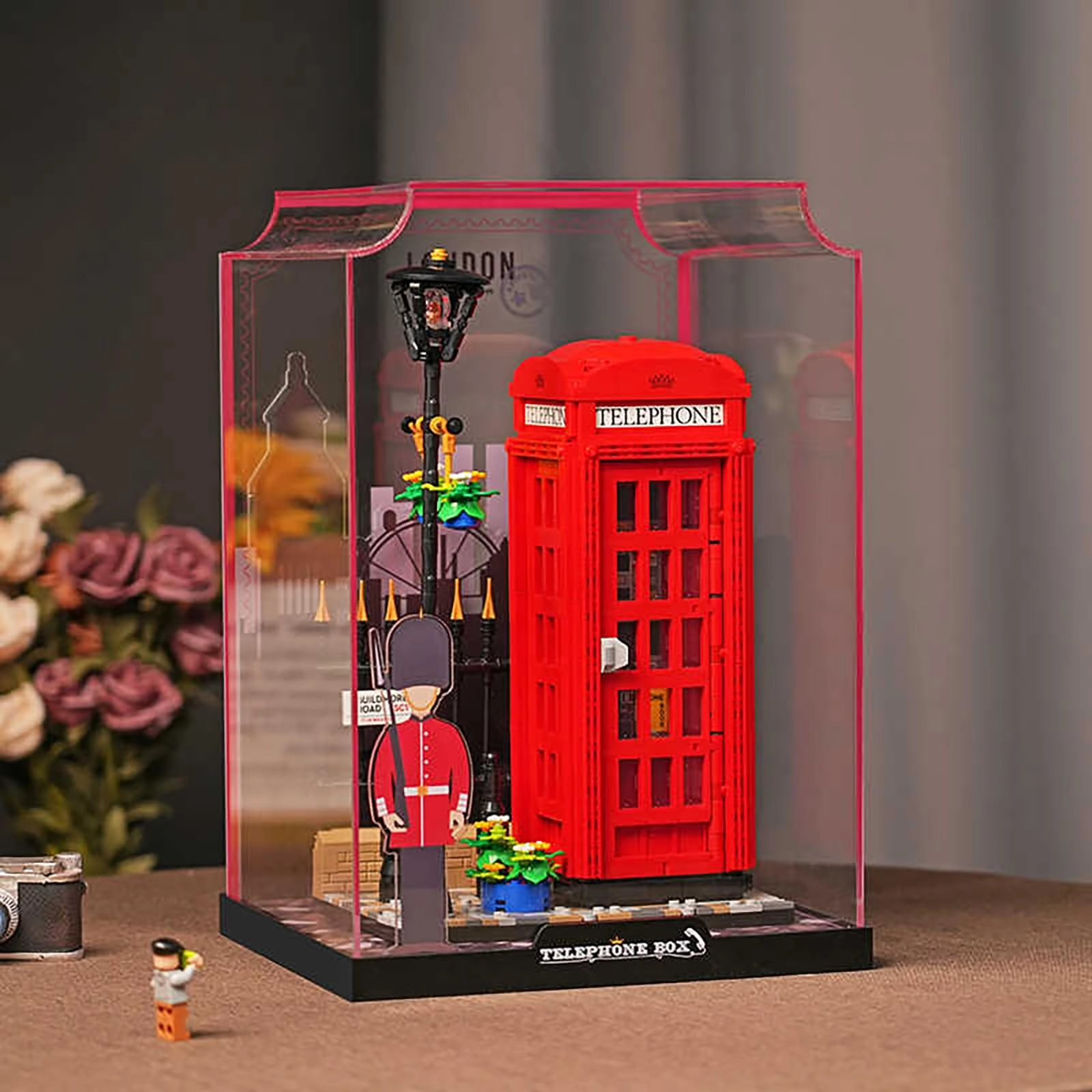 Generisch Acrylic Display Case for Lego 21347 - 24.6 x 26.6 x 36 cm