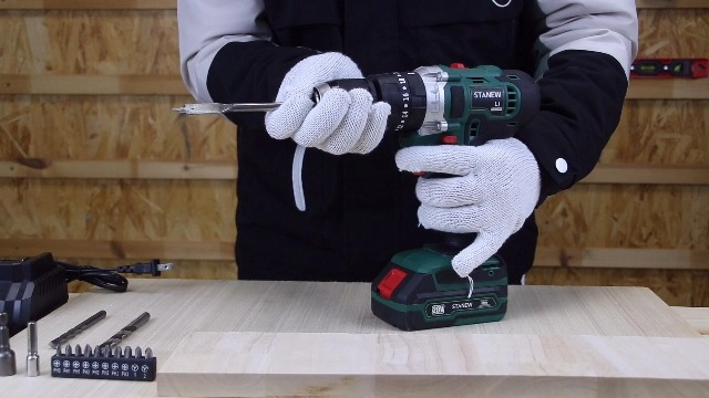 ST-916-69 - 2E+3 Milliamp Hours