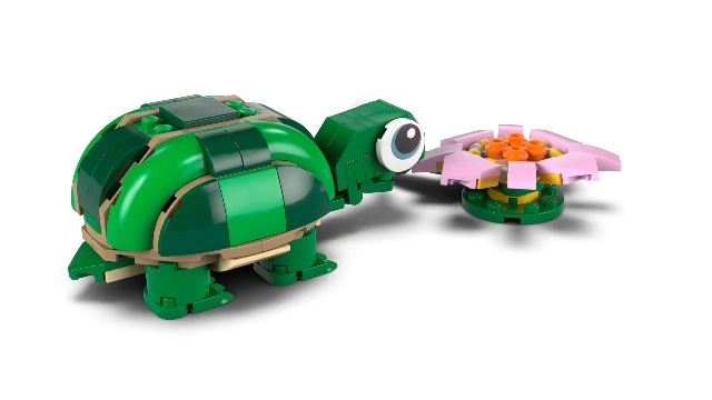 LEGO Creator Turtle With A Water Lily Flower (31377)