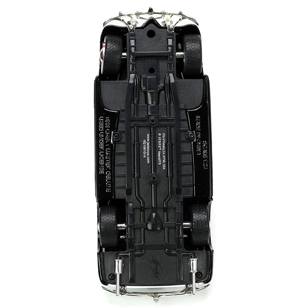 Mr Monopoly 1939 Chevy Master with Figure - 1:24