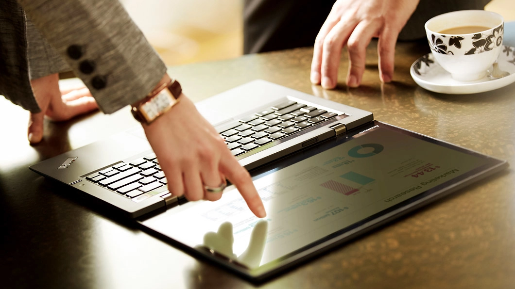 (Renewed) X1 Carbon 20KH002XUS - 14'' i7-8550U 8GB DDR4 256GB SSD