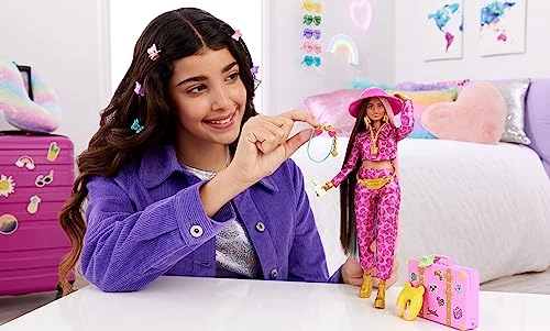 Barbie Extra Fly - Pink and purple hair Desert Fashion 15 accessories Ages 3+