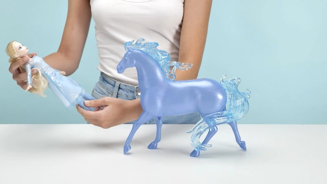 Elsa Fashion Doll - Frozen 2 Horse-Shaped Water Nokk