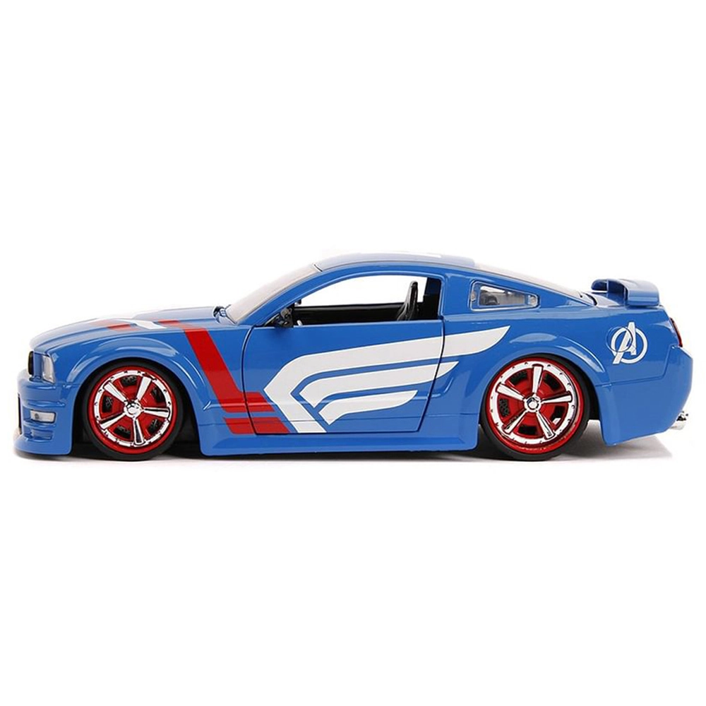 Marvel 2006 Ford Mustang GT with Captain America Figure - 1:24