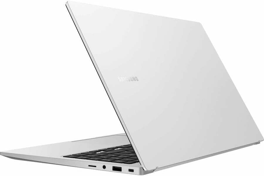 Lenovo Galaxy Book3 NP754XFG-KB1US - 15.6'' Core i7 16GB DDR4 512GB SSD