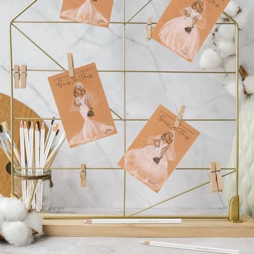 Guess The Dress - 50 piece(s)