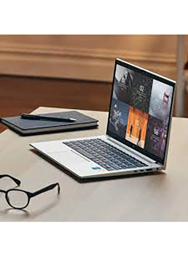 EliteBook 830 G8 - 13.3'' i7-1185G7 8GB DDR4 256GB SSD