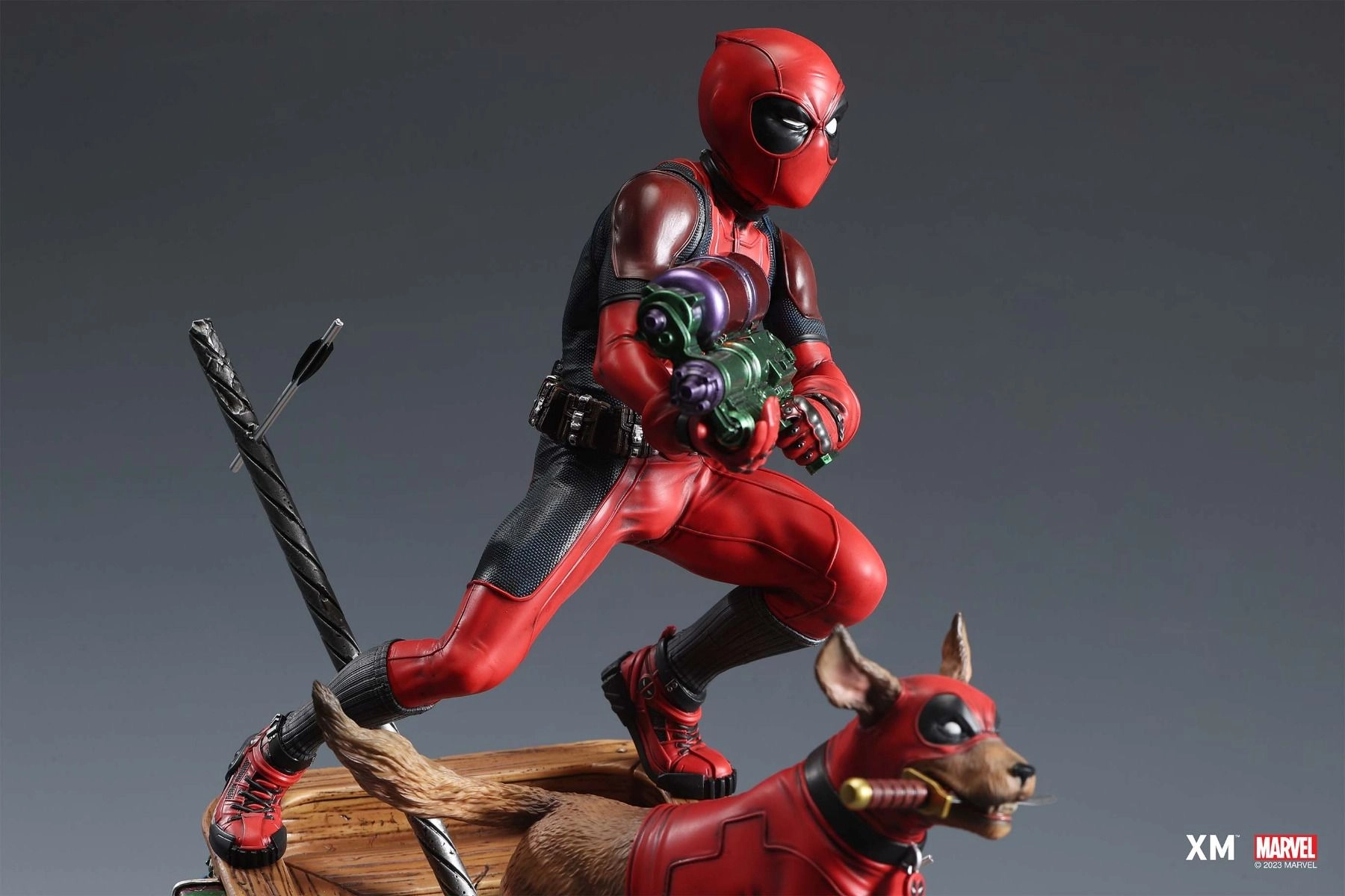 Kidpool and Dogpool Statue
